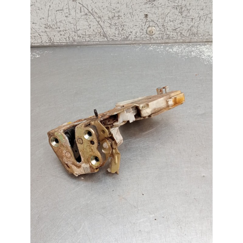 Recambio de motor cierre centralizado trasero izquierdo para nissan terrano ii (r20) 2.7 tdi 4wd referencia OEM IAM   5P