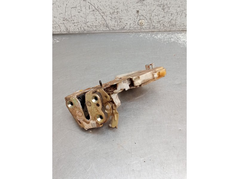 Recambio de motor cierre centralizado trasero izquierdo para nissan terrano ii (r20) 2.7 tdi 4wd referencia OEM IAM   5P