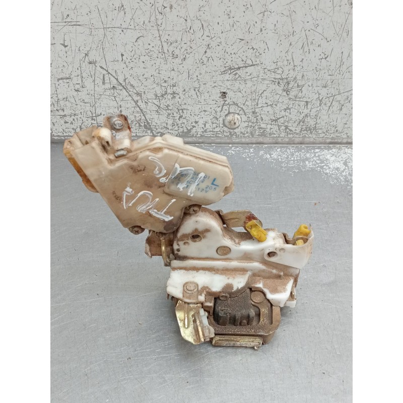 Recambio de motor cierre centralizado trasero izquierdo para nissan terrano ii (r20) 2.7 tdi 4wd referencia OEM IAM   5P