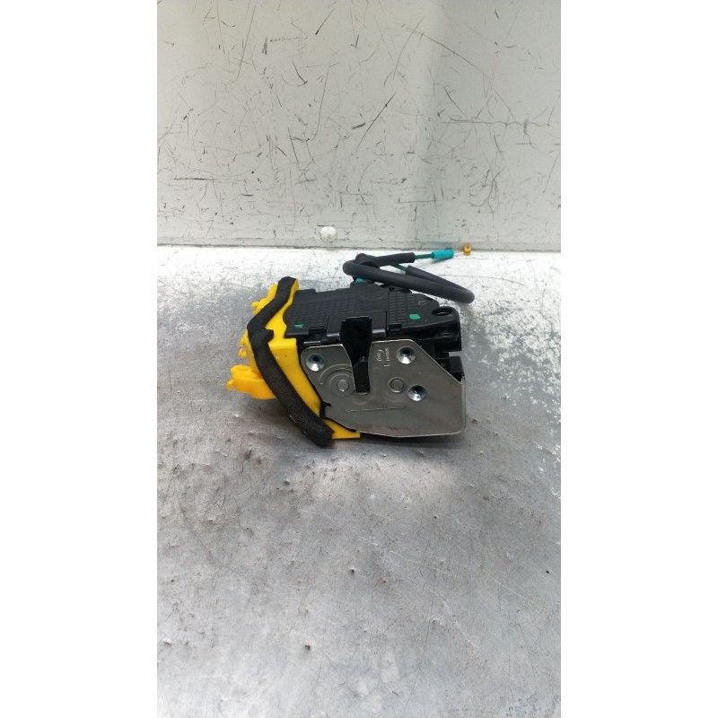 Recambio de motor cierre centralizado delantero izquierdo para kia cee´d (jd) 1.6 gt referencia OEM IAM 81310A2600KFL 5P 