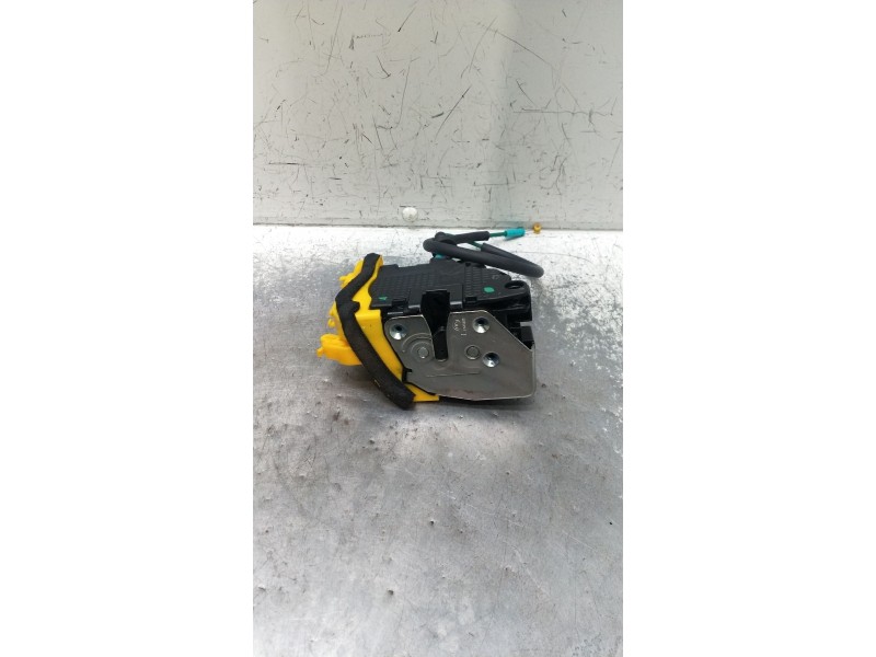 Recambio de motor cierre centralizado delantero izquierdo para kia cee´d (jd) 1.6 gt referencia OEM IAM 81310A2600KFL 5P 