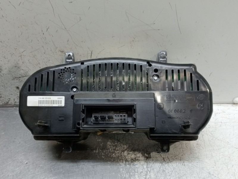 Recambio de cuadro instrumentos para seat leon (1p1) 1.9 tdi referencia OEM IAM 110080279018  