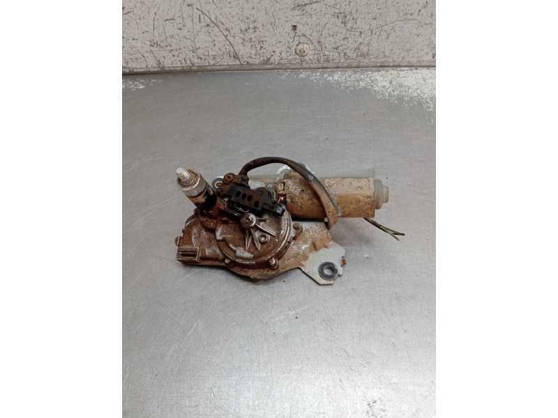 Recambio de motor limpia trasero para nissan terrano ii (r20) 2.7 tdi 4wd referencia OEM IAM   