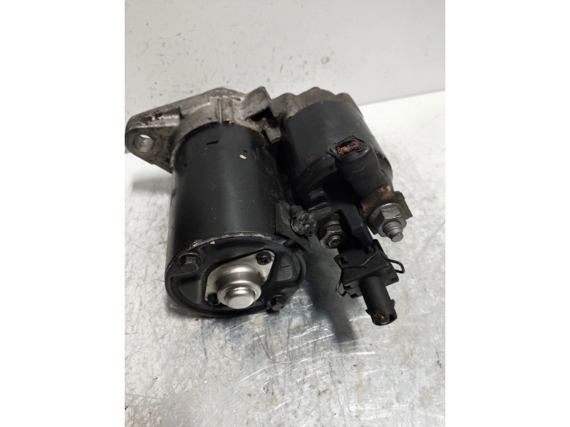 Recambio de motor arranque para volkswagen polo (9n1) highline referencia OEM IAM 0001120100  