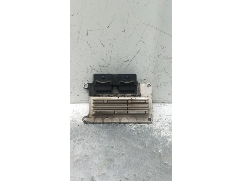 Recambio de centralita motor uce para renault clio ii (bb_, cb_) 1.2 16v (bb05, bb0w, bb11, bb27, bb2t, bb2u, bb2v, cb05,... ref