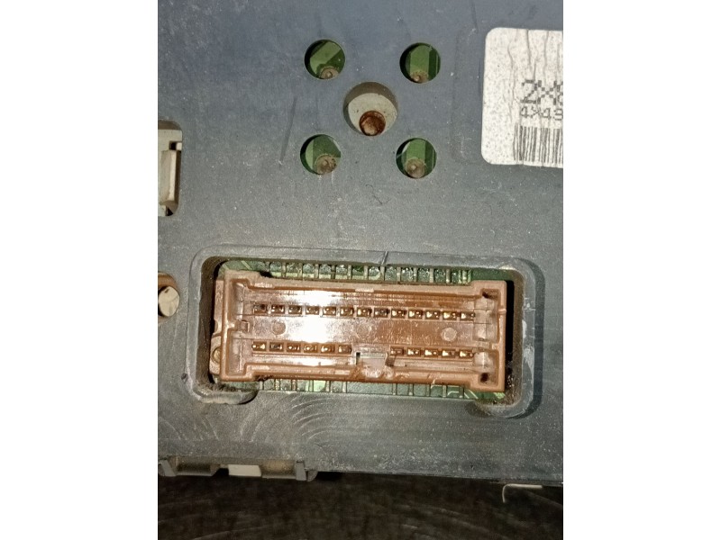 Recambio de cuadro instrumentos para nissan terrano ii (r20) 2.7 tdi 4wd referencia OEM IAM 4X43902 2X804 