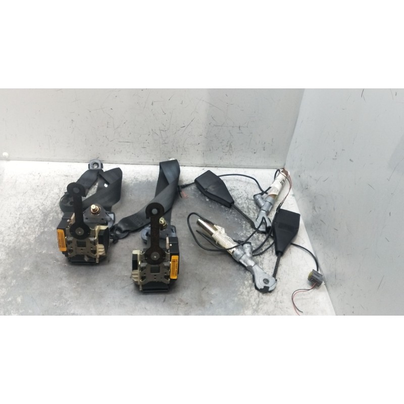 Recambio de juego cinturones delantero para renault clio ii (bb_, cb_) 1.2 16v (bb05, bb0w, bb11, bb27, bb2t, bb2u, bb2v, cb05,.
