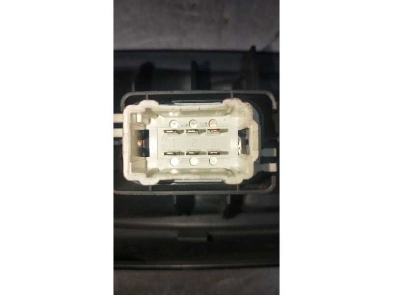 Recambio de mando elevalunas delantero derecho para renault clio ii (bb_, cb_) 1.2 16v (bb05, bb0w, bb11, bb27, bb2t, bb2u, bb2v