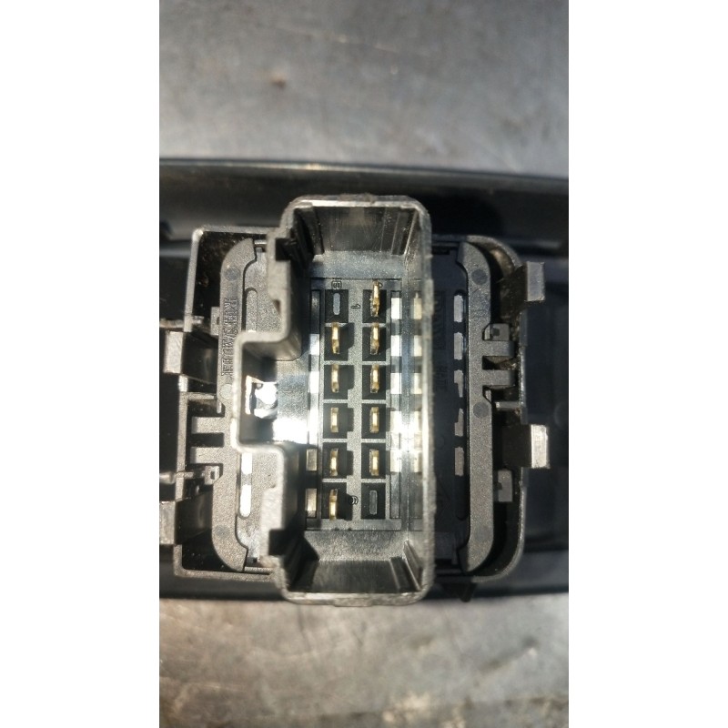Recambio de mando elevalunas delantero izquierdo para renault clio ii (bb_, cb_) 1.2 16v (bb05, bb0w, bb11, bb27, bb2t, bb2u, bb