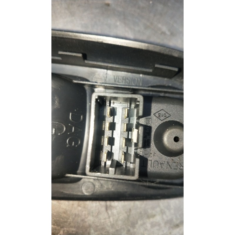Recambio de mando elevalunas delantero izquierdo para renault clio ii (bb_, cb_) 1.2 16v (bb05, bb0w, bb11, bb27, bb2t, bb2u, bb