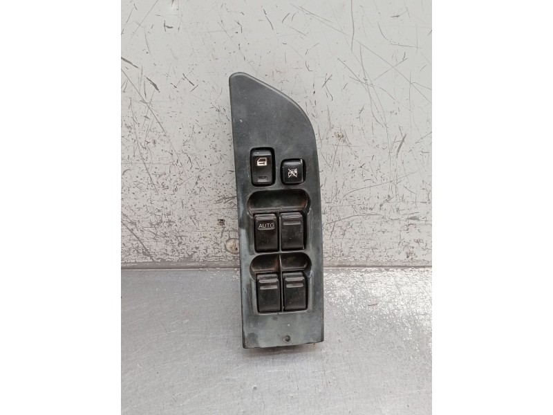 Recambio de mando elevalunas delantero izquierdo para nissan terrano ii (r20) 2.7 tdi 4wd referencia OEM IAM   5P