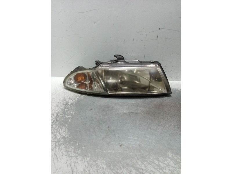 Recambio de faro derecho para mitsubishi carisma berlina 5 (da0) 1900 di-d elegance referencia OEM IAM   