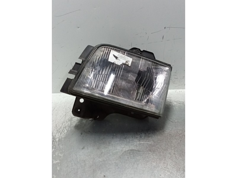 Recambio de faro izquierdo para isuzu trooper 3.0 dti cat referencia OEM IAM   