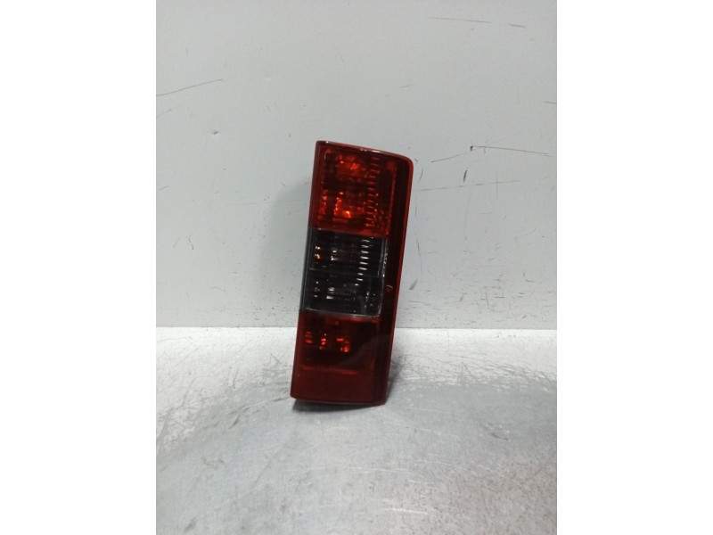 Recambio de piloto trasero derecho para opel combo tour 1.3 cdti 16v referencia OEM IAM   