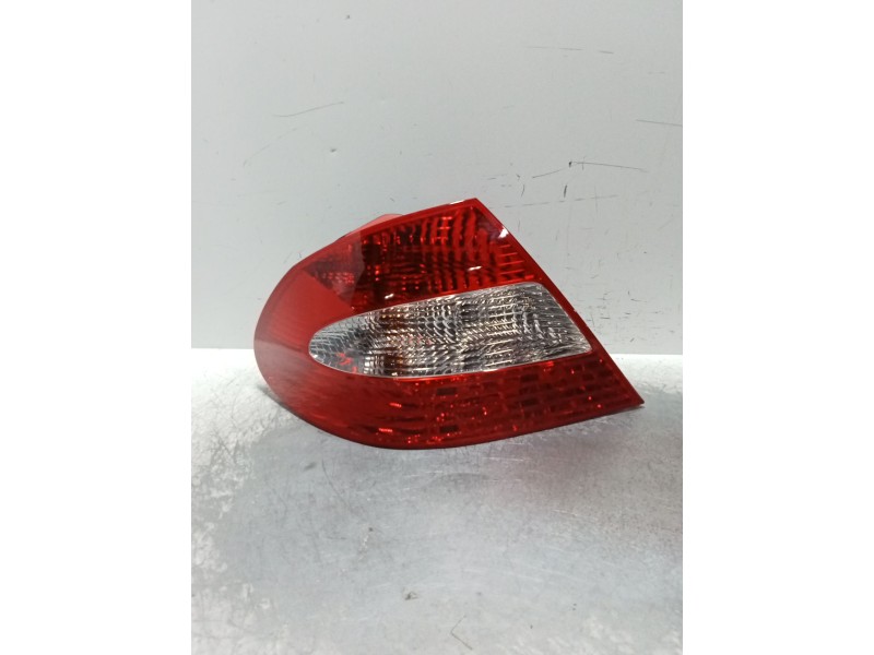 Recambio de piloto trasero izquierdo para mercedes-benz clase clk (w209) coupe 220 cdi (209.308) referencia OEM IAM A2098201364 