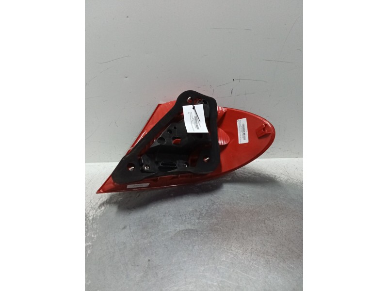 Recambio de piloto trasero izquierdo para mercedes-benz clase clk (w209) coupe 220 cdi (209.308) referencia OEM IAM A2098201364 