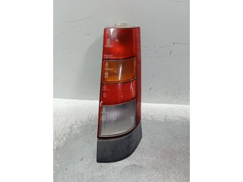 Recambio de piloto trasero derecho para renault 5 (b/c40) 1.1 referencia OEM IAM   