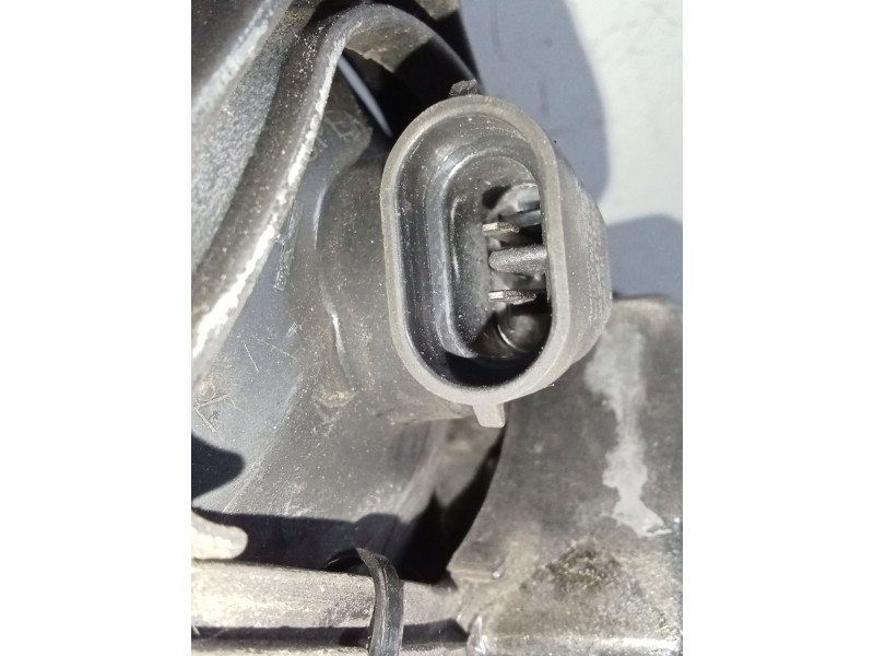 Recambio de faro antiniebla derecho para ssangyong rexton 2.7 turbodiesel cat referencia OEM IAM   