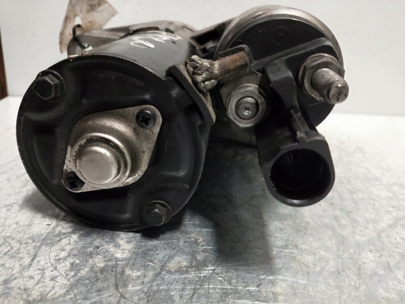 Recambio de motor arranque para volkswagen polo (9n1) highline referencia OEM IAM 0001120400 BOSCH 