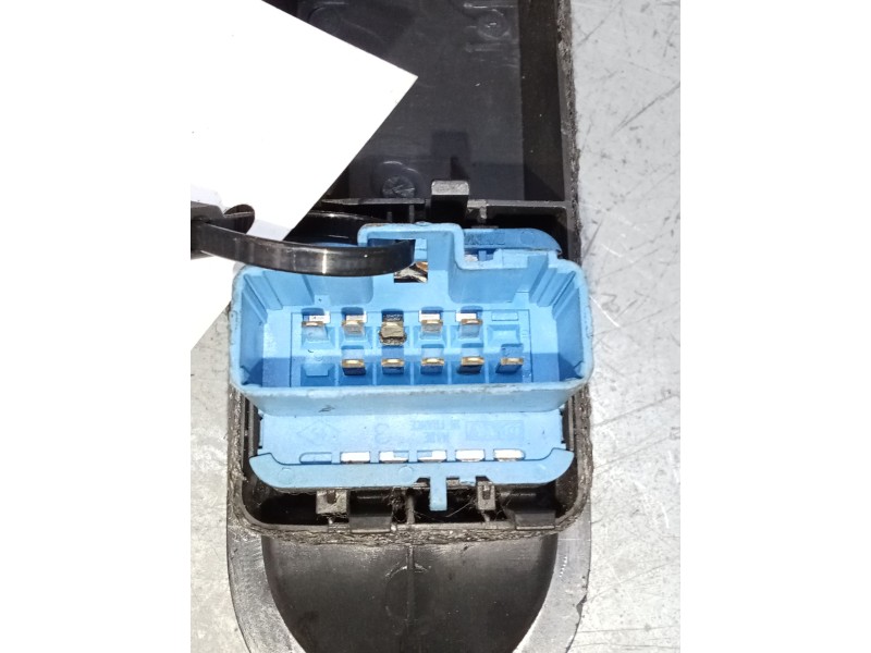 Recambio de mando elevalunas delantero derecho para renault megane ii berlina 3p authentique referencia OEM IAM 156018090  