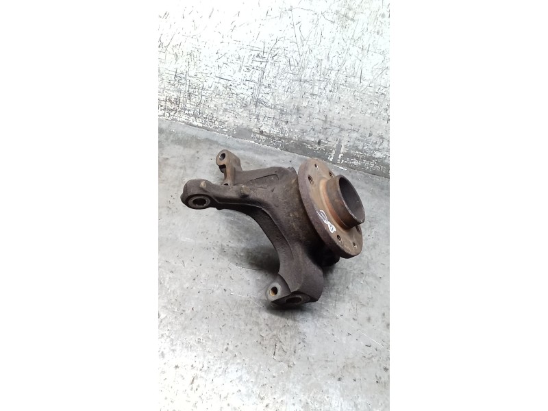 Recambio de mangueta delantera derecha para dacia sandero 1.2 16v referencia OEM IAM   