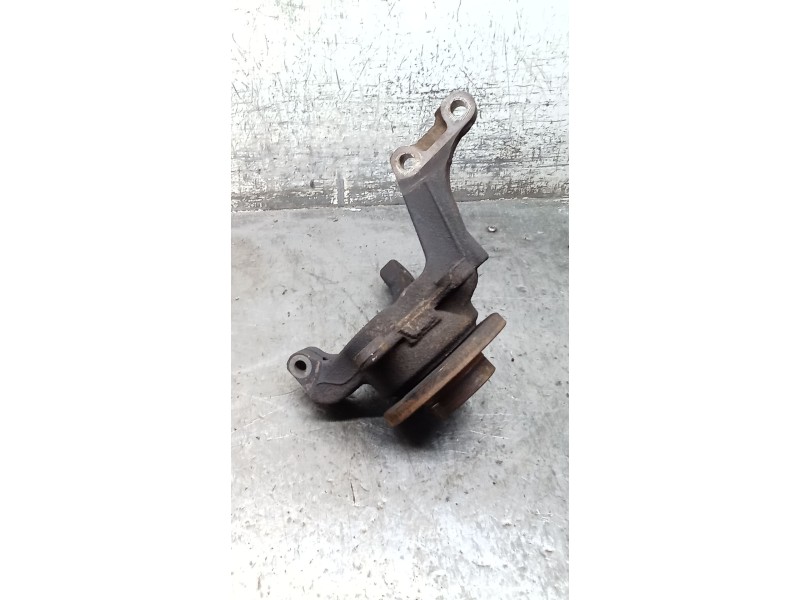 Recambio de mangueta delantera izquierda para dacia sandero 1.2 16v referencia OEM IAM   