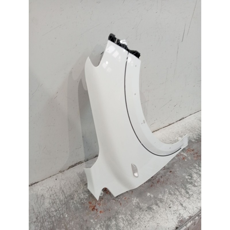 Recambio de aleta delantera derecha para dacia sandero iii 1.0 tce 90 eco-g referencia OEM IAM   