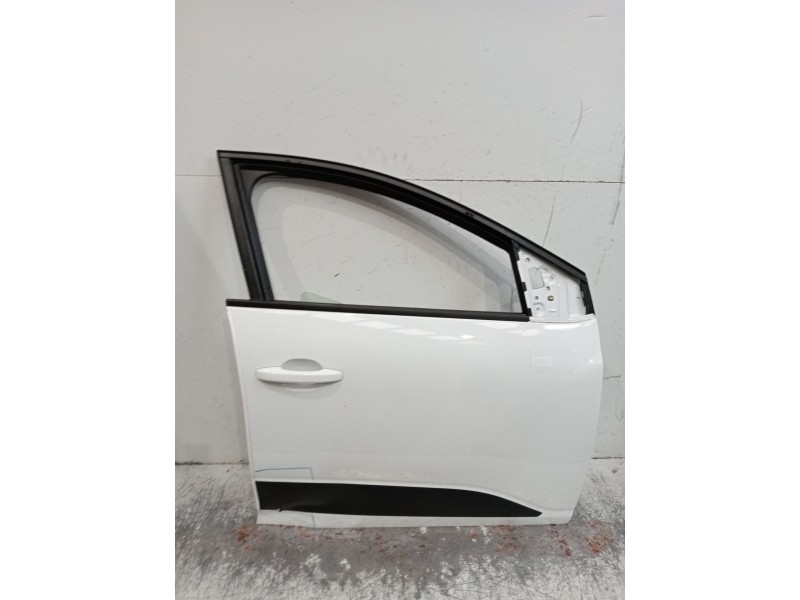 Recambio de puerta delantera derecha para dacia sandero iii 1.0 tce 90 eco-g referencia OEM IAM   5P