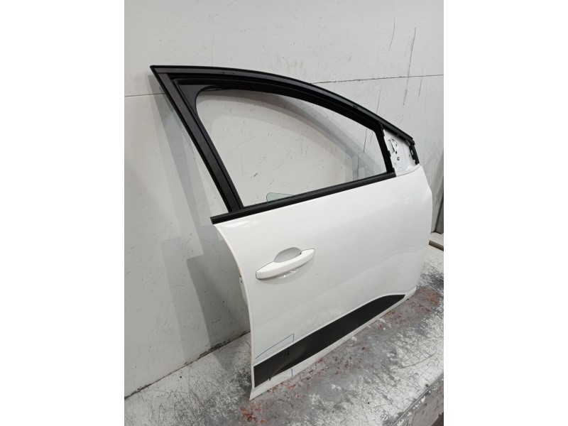 Recambio de puerta delantera derecha para dacia sandero iii 1.0 tce 90 eco-g referencia OEM IAM   5P