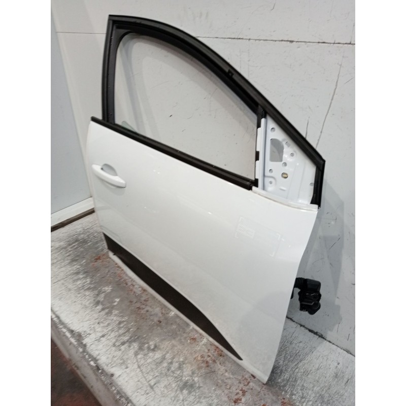 Recambio de puerta delantera derecha para dacia sandero iii 1.0 tce 90 eco-g referencia OEM IAM   5P