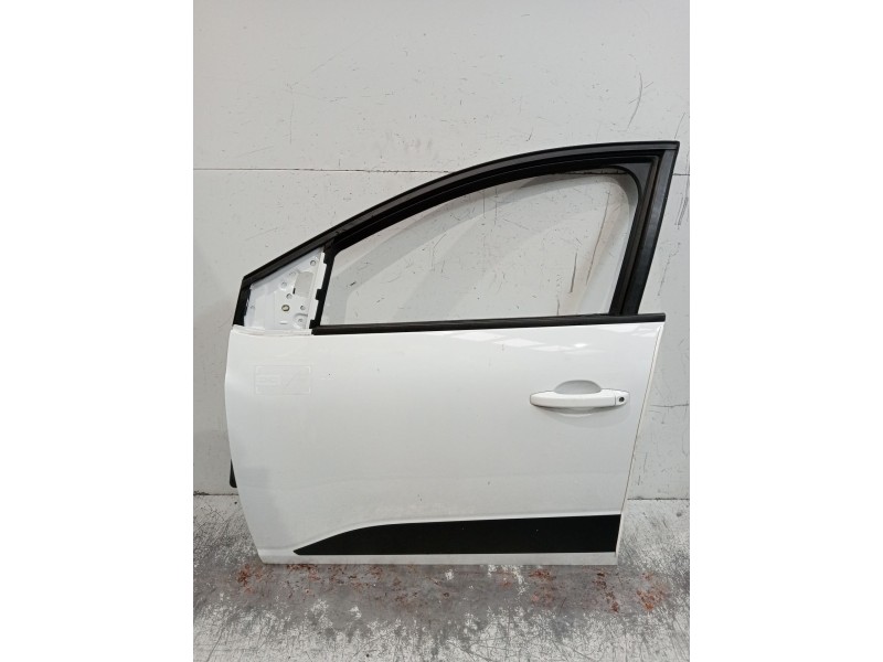 Recambio de puerta delantera izquierda para dacia sandero iii 1.0 tce 90 eco-g referencia OEM IAM   5P
