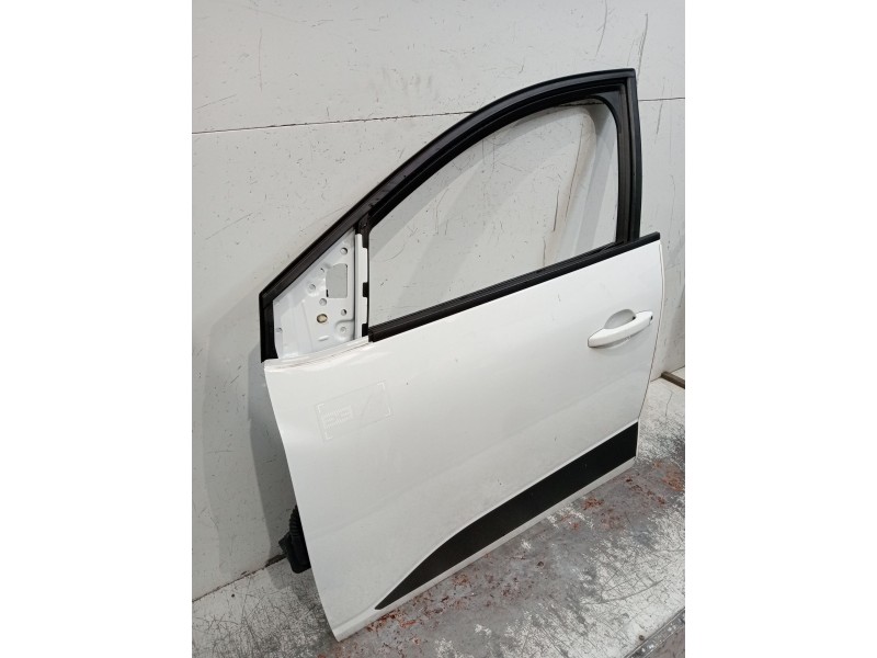 Recambio de puerta delantera izquierda para dacia sandero iii 1.0 tce 90 eco-g referencia OEM IAM   5P