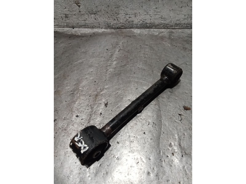 Recambio de brazo suspension superior trasero derecho para mitsubishi montero io i (h6_w, h7_w) 1.8 gdi (h66w, h76w) referencia 