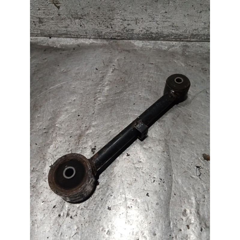 Recambio de brazo suspension superior trasero derecho para mitsubishi montero io i (h6_w, h7_w) 1.8 gdi (h66w, h76w) referencia 