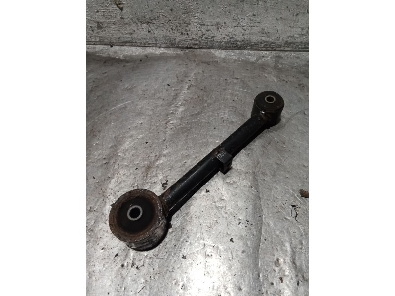 Recambio de brazo suspension superior trasero derecho para mitsubishi montero io i (h6_w, h7_w) 1.8 gdi (h66w, h76w) referencia 