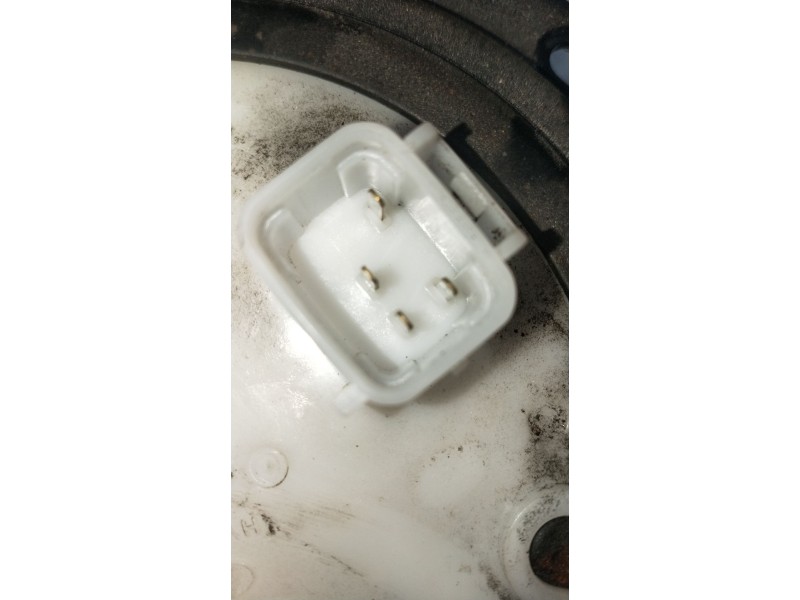 Recambio de bomba combustible para kia cee´d (jd) 1.6 gt referencia OEM IAM 31110A2500  