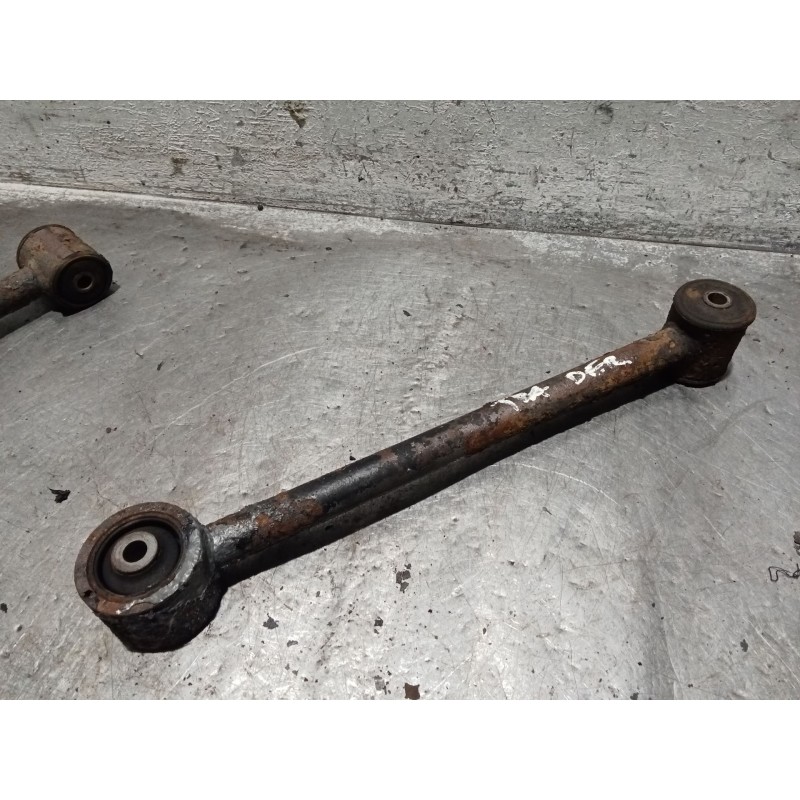 Recambio de brazo suspension inferior trasero derecho para mitsubishi montero io i (h6_w, h7_w) 1.8 gdi (h66w, h76w) referencia 