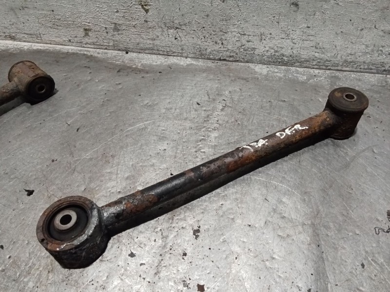 Recambio de brazo suspension inferior trasero derecho para mitsubishi montero io i (h6_w, h7_w) 1.8 gdi (h66w, h76w) referencia 