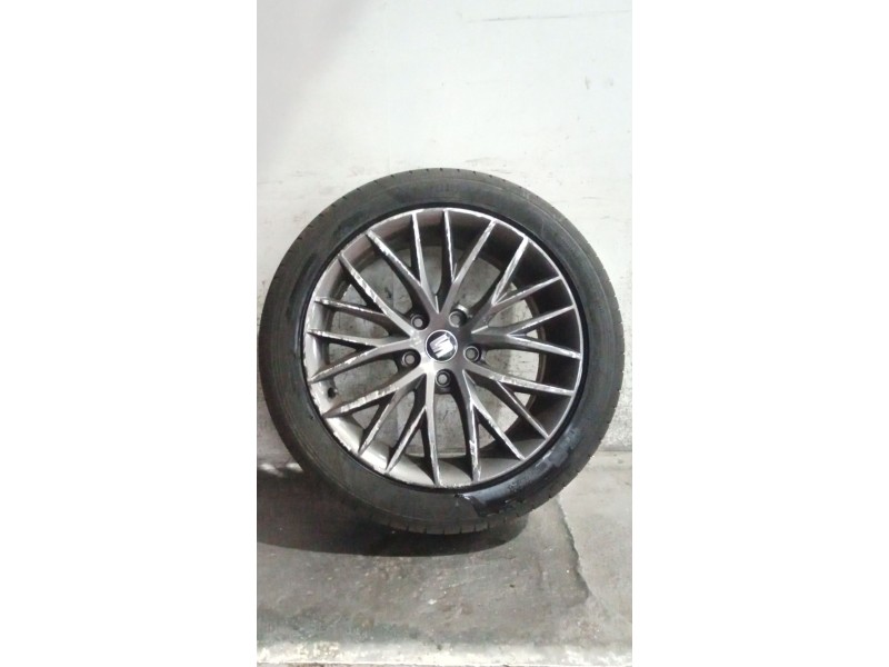 Recambio de juego llantas para seat leon sc (5f5) 1.4 tsi referencia OEM IAM 225/45 R17 91Y TIENEN RAYONAZOS VER FOTOS 