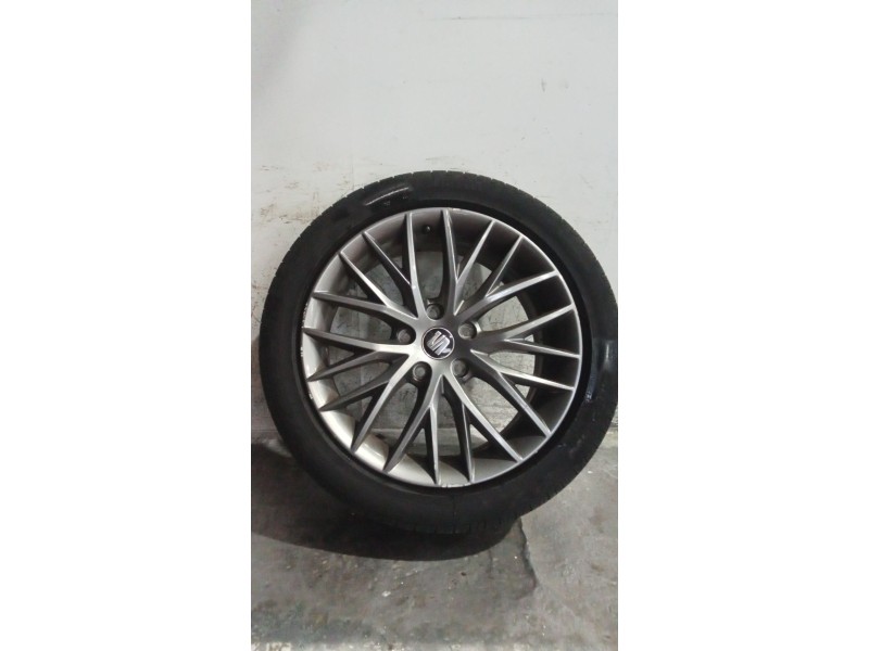 Recambio de juego llantas para seat leon sc (5f5) 1.4 tsi referencia OEM IAM 225/45 R17 91Y TIENEN RAYONAZOS VER FOTOS 
