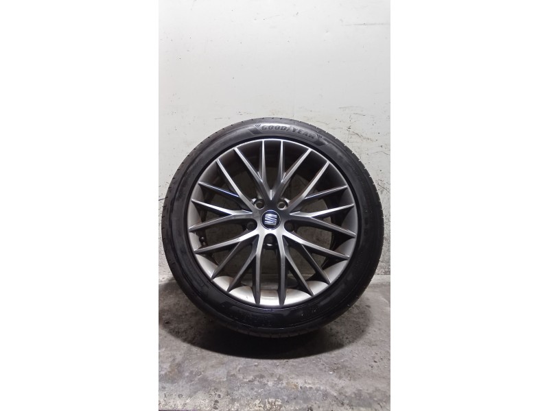 Recambio de juego llantas para seat leon sc (5f5) 1.4 tsi referencia OEM IAM 225/45 R17 91Y TIENEN RAYONAZOS VER FOTOS 