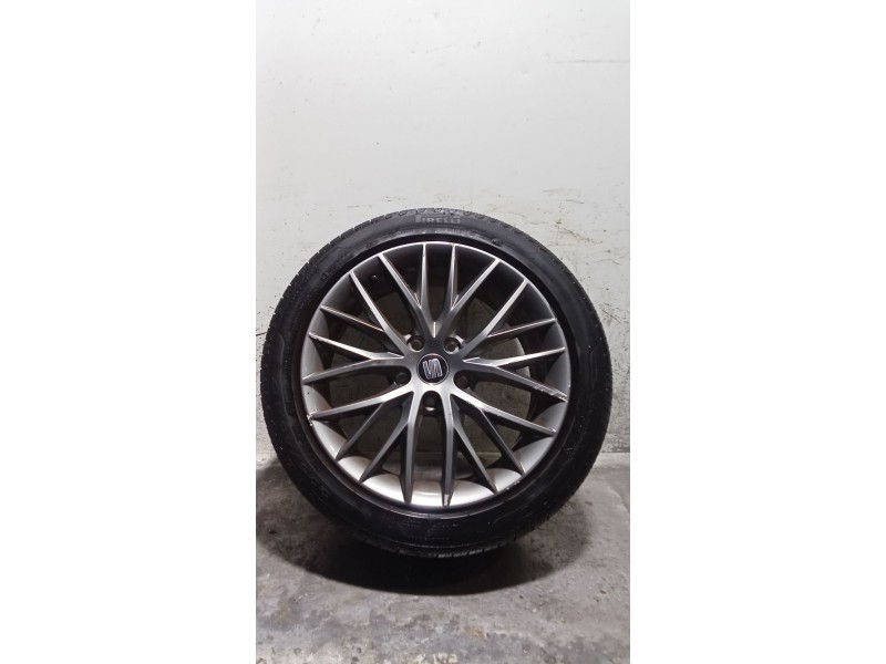Recambio de juego llantas para seat leon sc (5f5) 1.4 tsi referencia OEM IAM 225/45 R17 91Y TIENEN RAYONAZOS VER FOTOS 