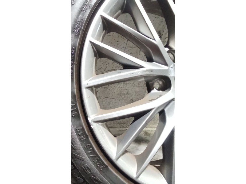 Recambio de juego llantas para seat leon sc (5f5) 1.4 tsi referencia OEM IAM 225/45 R17 91Y TIENEN RAYONAZOS VER FOTOS 