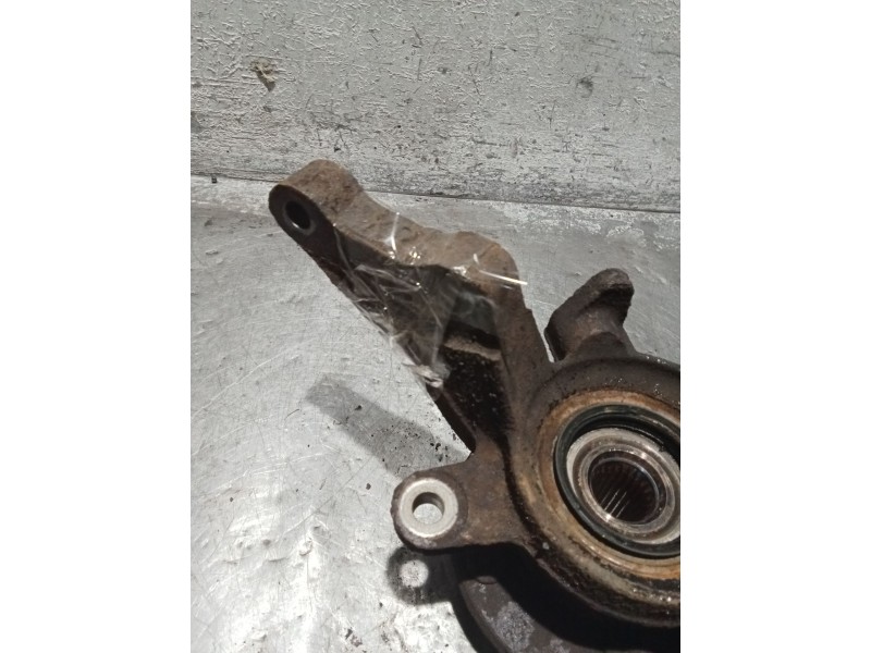 Recambio de mangueta delantera izquierda para mitsubishi montero io i (h6_w, h7_w) 1.8 gdi (h66w, h76w) referencia OEM IAM   