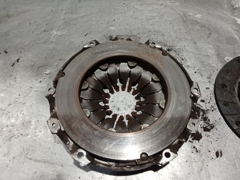 Recambio de kit embrague para audi a4 b7 (8ec) 2.0 tdi 16v referencia OEM IAM 703358  