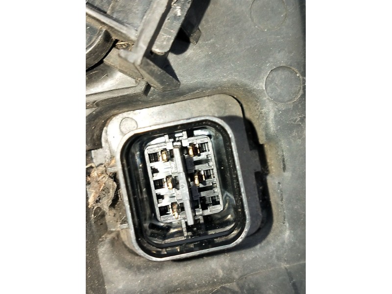 Recambio de faro izquierdo para hyundai accent iii sedán (mc) 1.4 gl referencia OEM IAM   