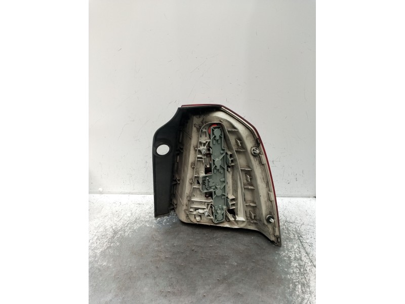 Recambio de piloto trasero izquierdo para opel zafira / zafira family b (a05) 1.9 cdti (m75) referencia OEM IAM   