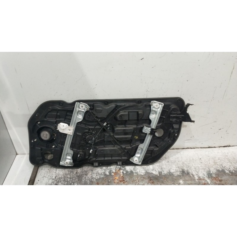 Recambio de elevalunas delantero izquierdo para kia cee´d (jd) 1.6 gt referencia OEM IAM 82450A2710 001100507945 3P