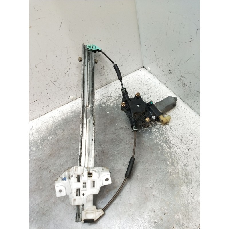 Recambio de elevalunas delantero izquierdo para hyundai accent iii sedán (mc) 1.4 gl referencia OEM IAM   5P