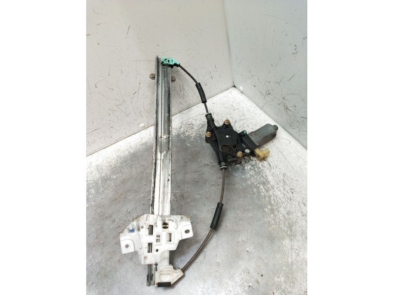 Recambio de elevalunas delantero izquierdo para hyundai accent iii sedán (mc) 1.4 gl referencia OEM IAM   5P